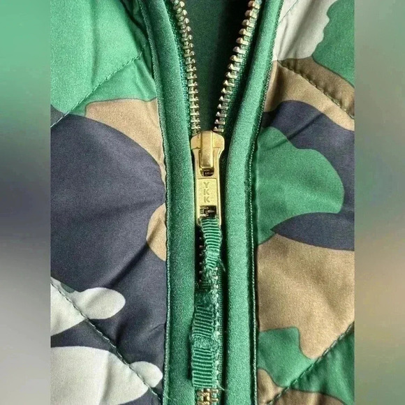JCREW Mercantile Women’s Green CAMO Vest. Size Medium - Picture 5 of 8